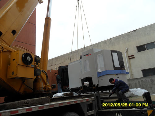 ���̰���